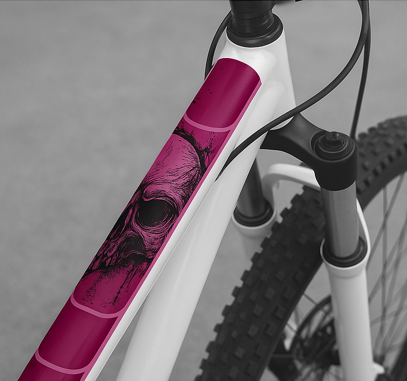 Schets grunge schedel fiets sticker