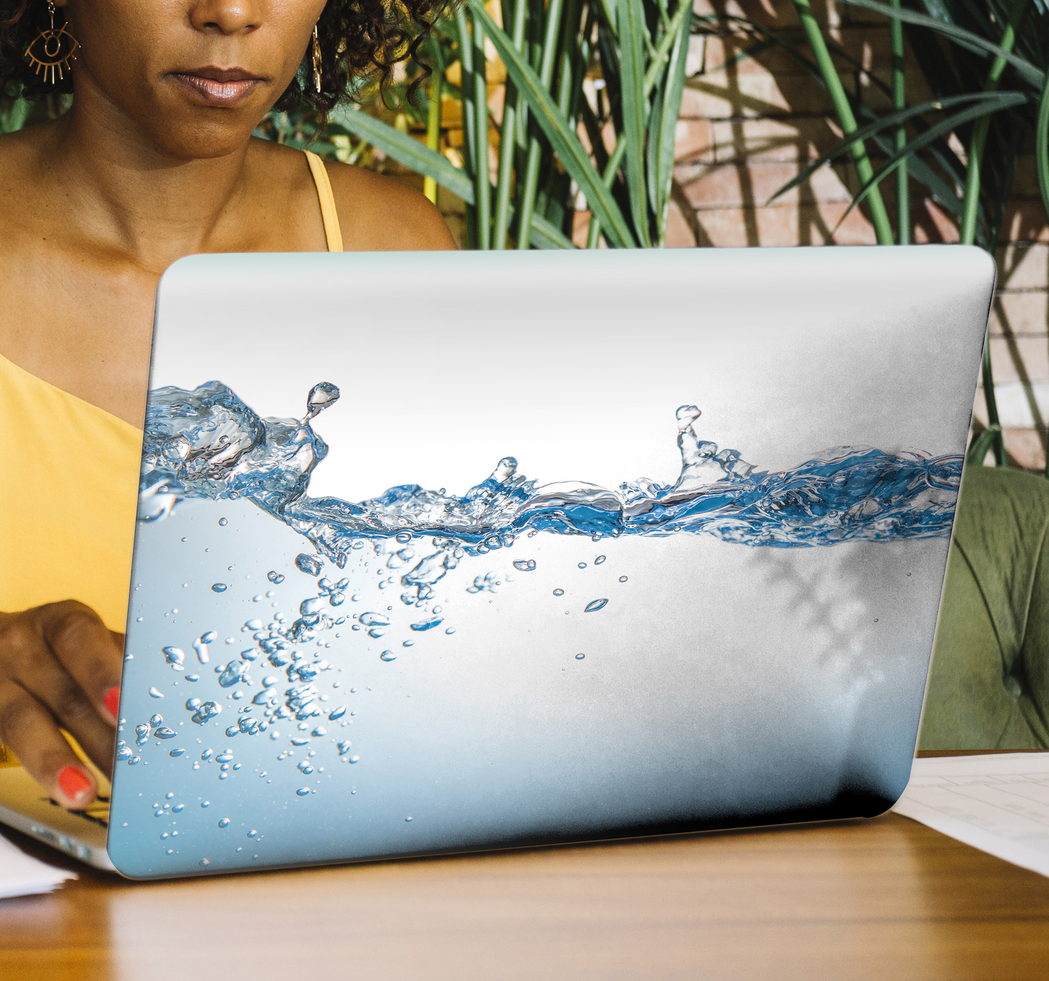 Laptop sticker vorm van water