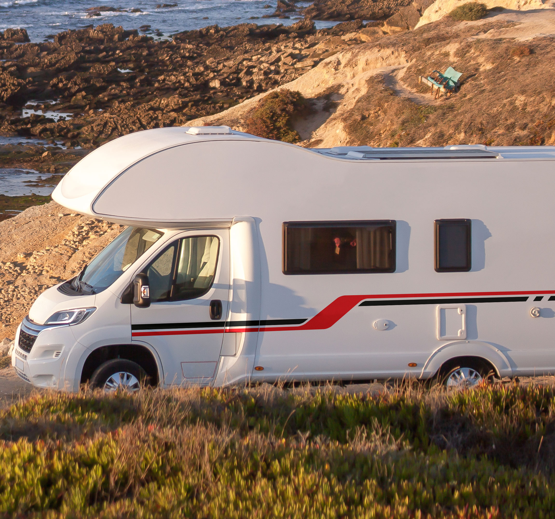 Camper sticker strepen rood en zwart