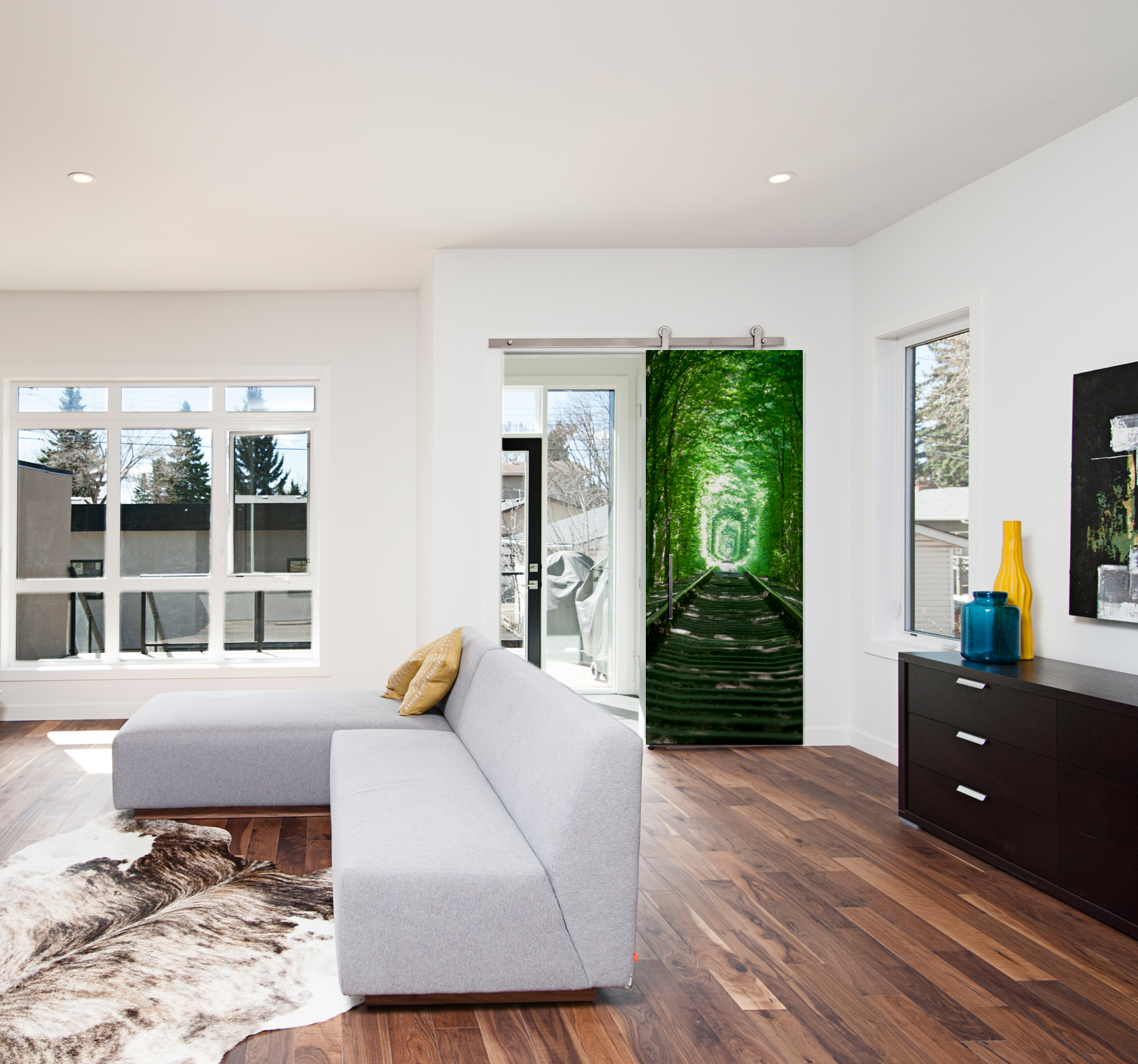 Deursticker met spoor en pad in bos