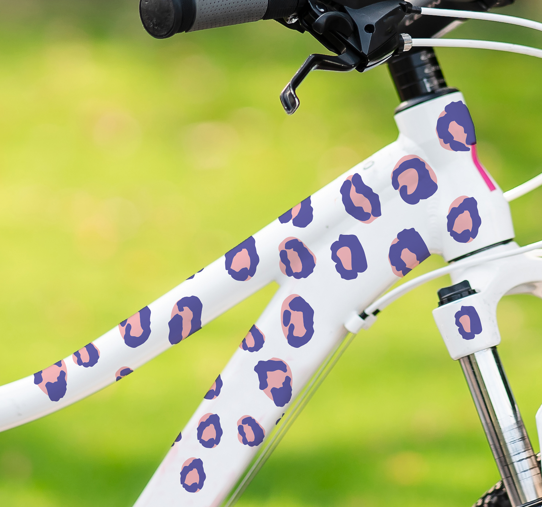 Fietssticker roze panter patroon