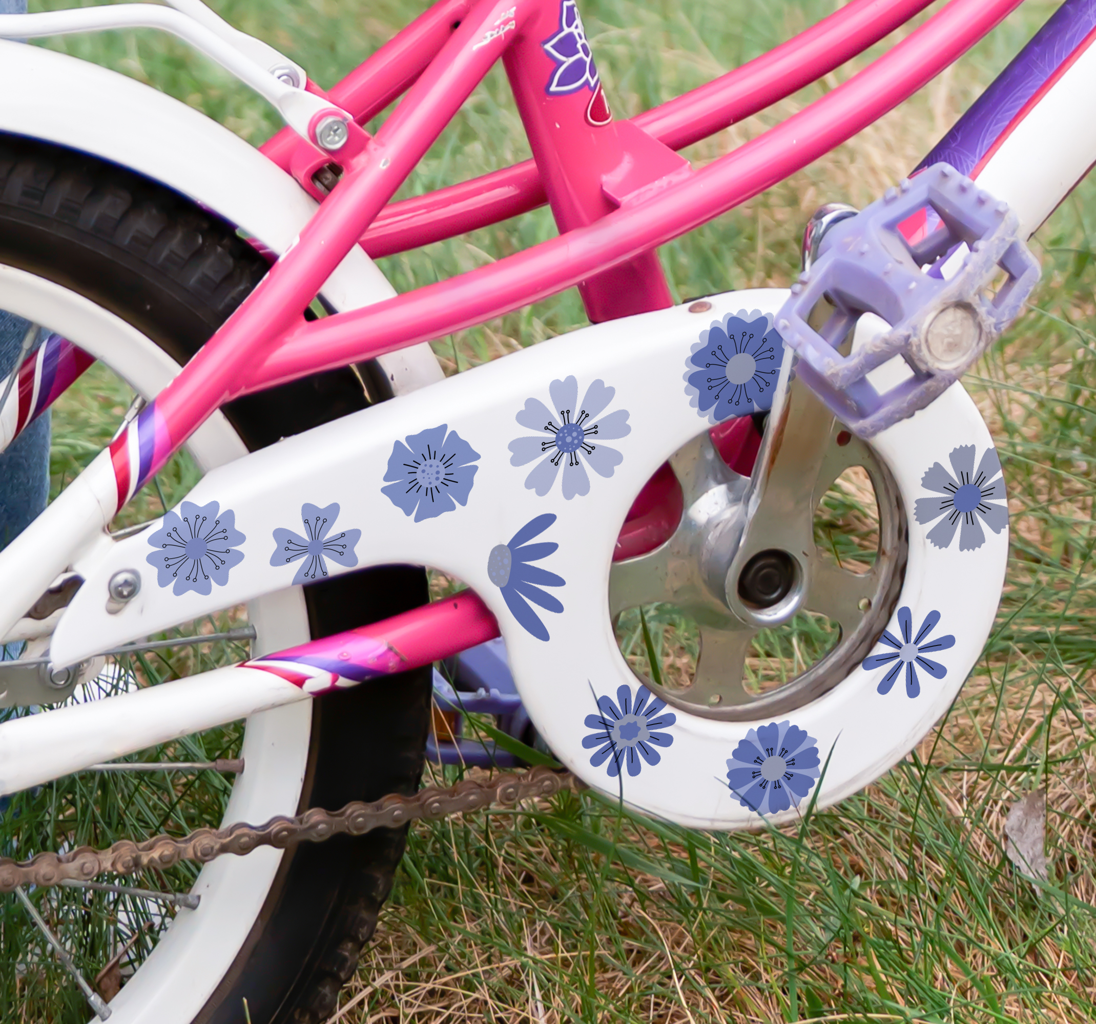 Sierlijke blauwe bloemen fiets sticker