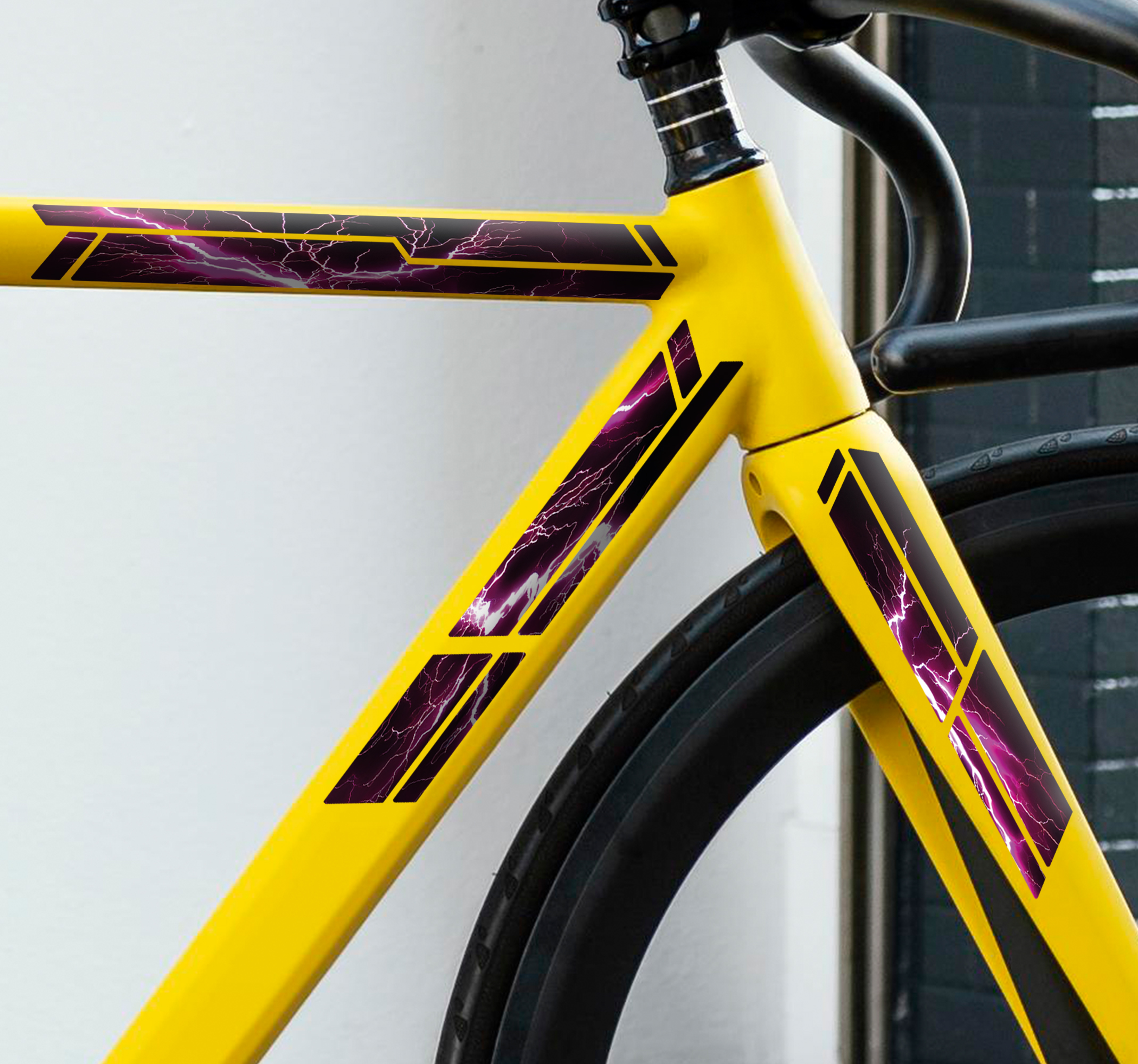 Roze bliksem fiets sticker