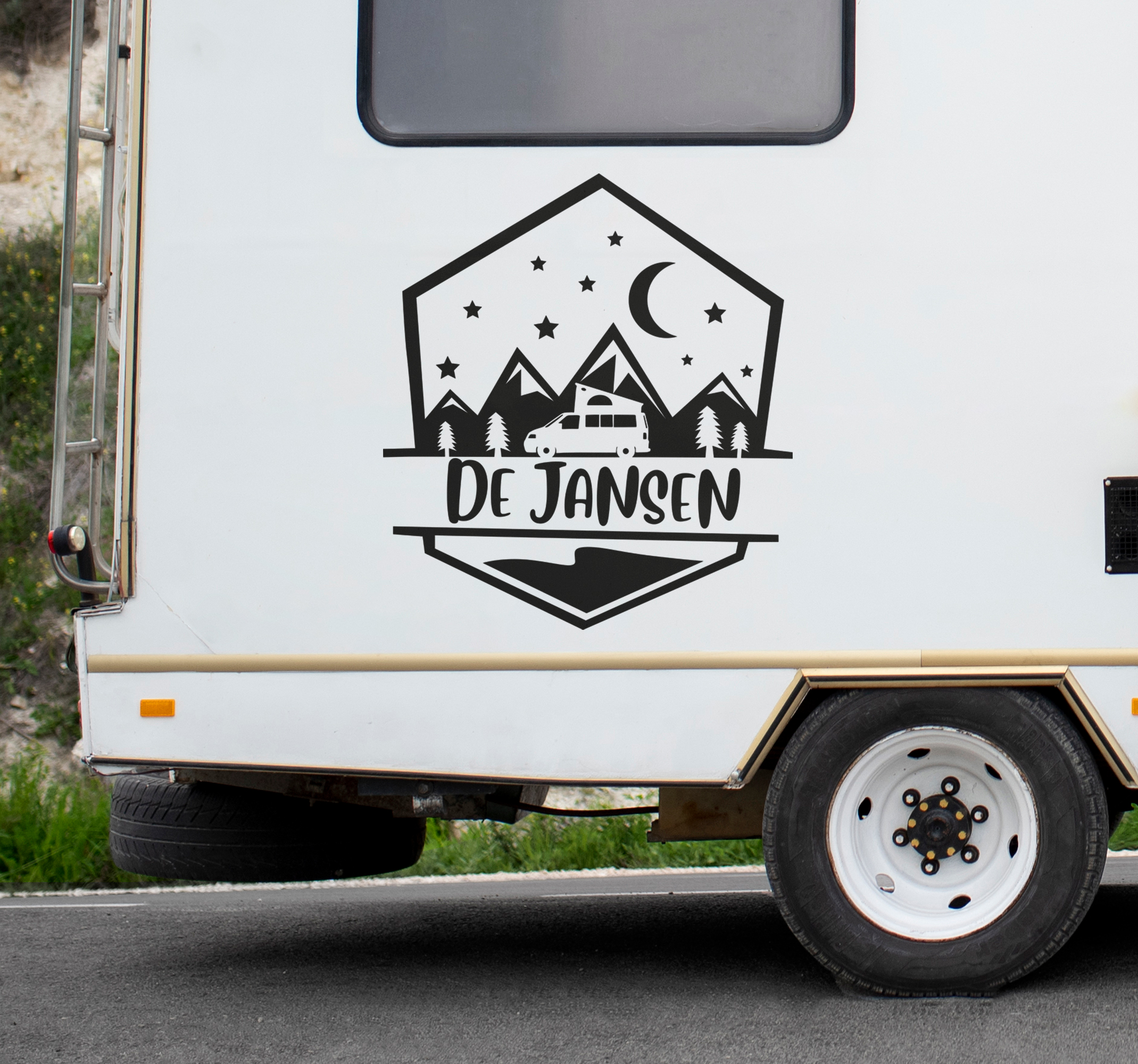 Camper decoratie sticker bergen met gepersonaliseerde naam