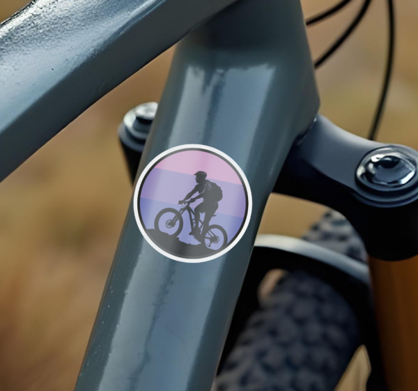 Paarse zonsondergang fiets sticker