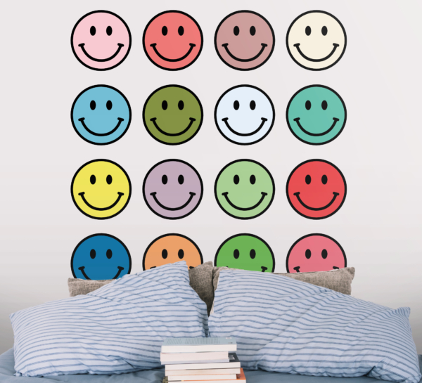 Muurstickers woonkamer met kleuren jaren 90 smileys