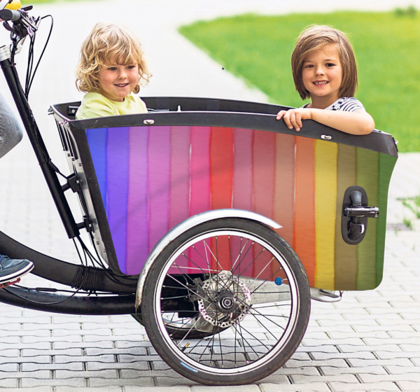 Kleurrijke regenboog bakfiets sticker sticker met lijnen