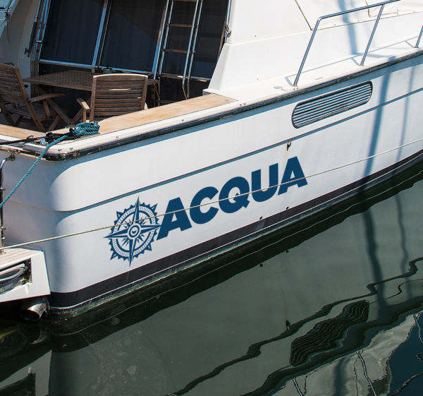 Kompasroos met aanpasbare tekst bootsticker